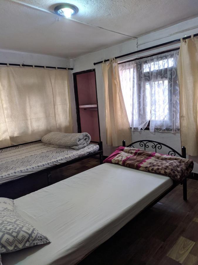 Phat Kath'S Secret Garden Backpackers Hostel Kathmandu Bagian luar foto
