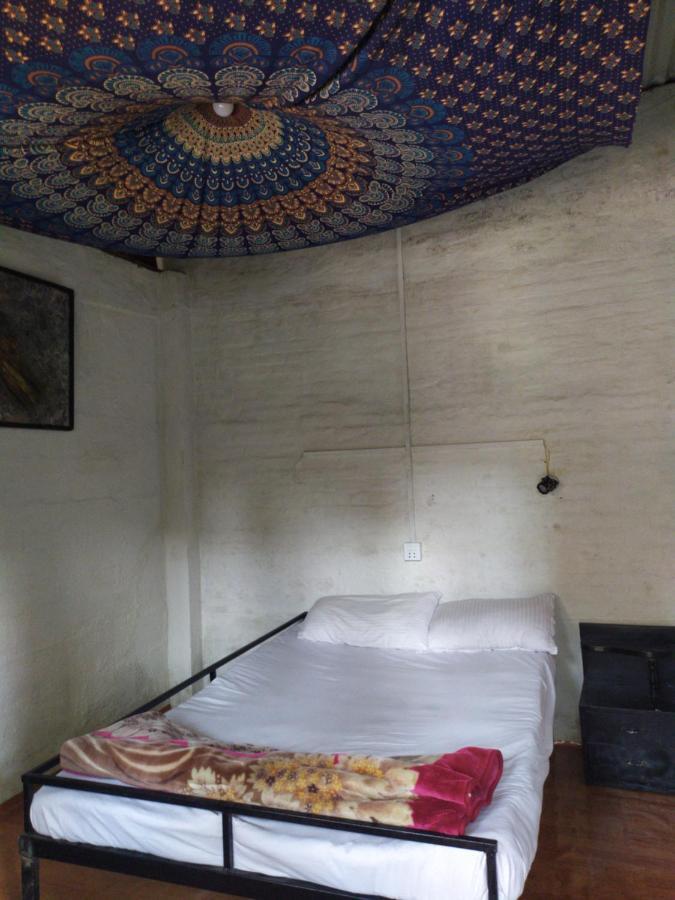 Phat Kath'S Secret Garden Backpackers Hostel Kathmandu Bagian luar foto